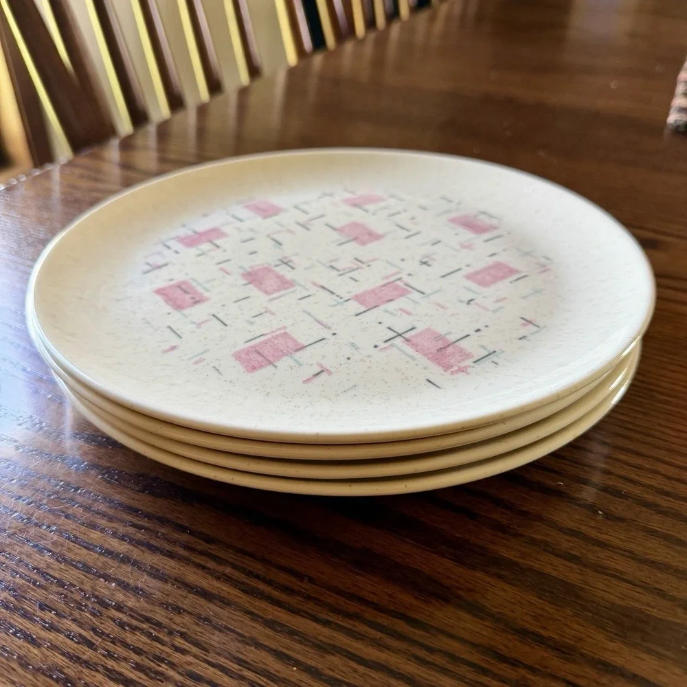 Vtg Vernon Ware Tickled Pink Dinner Plates 10